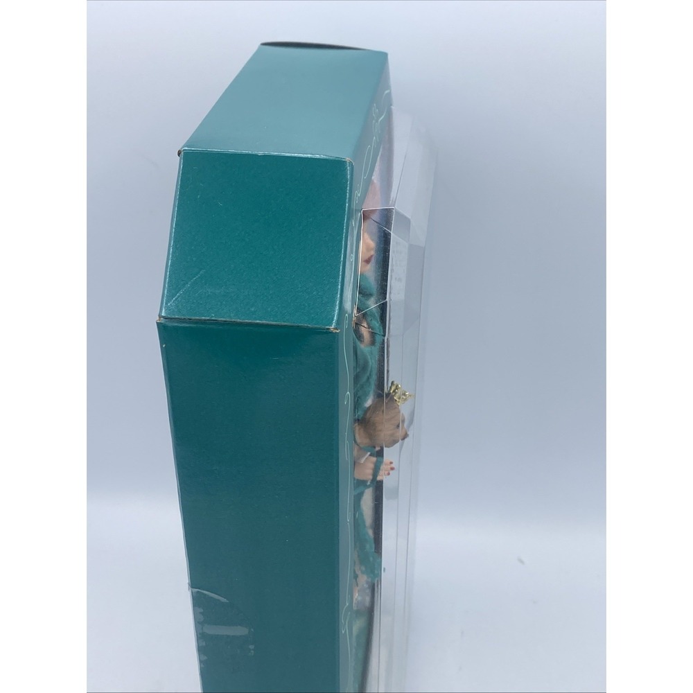 2007 Barbie Collector Birthstone Beauties May Miss Emerald K8694 - Picture 8 of 15